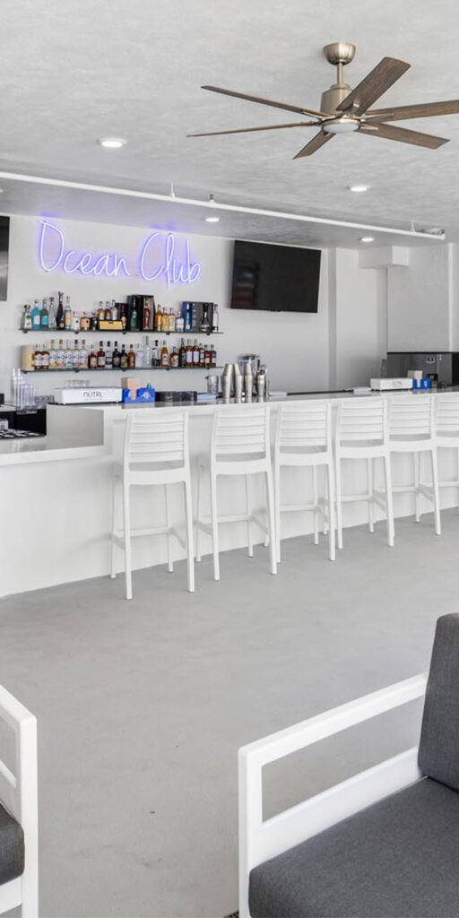 Ocean Club Treasure Island Hotel Bar